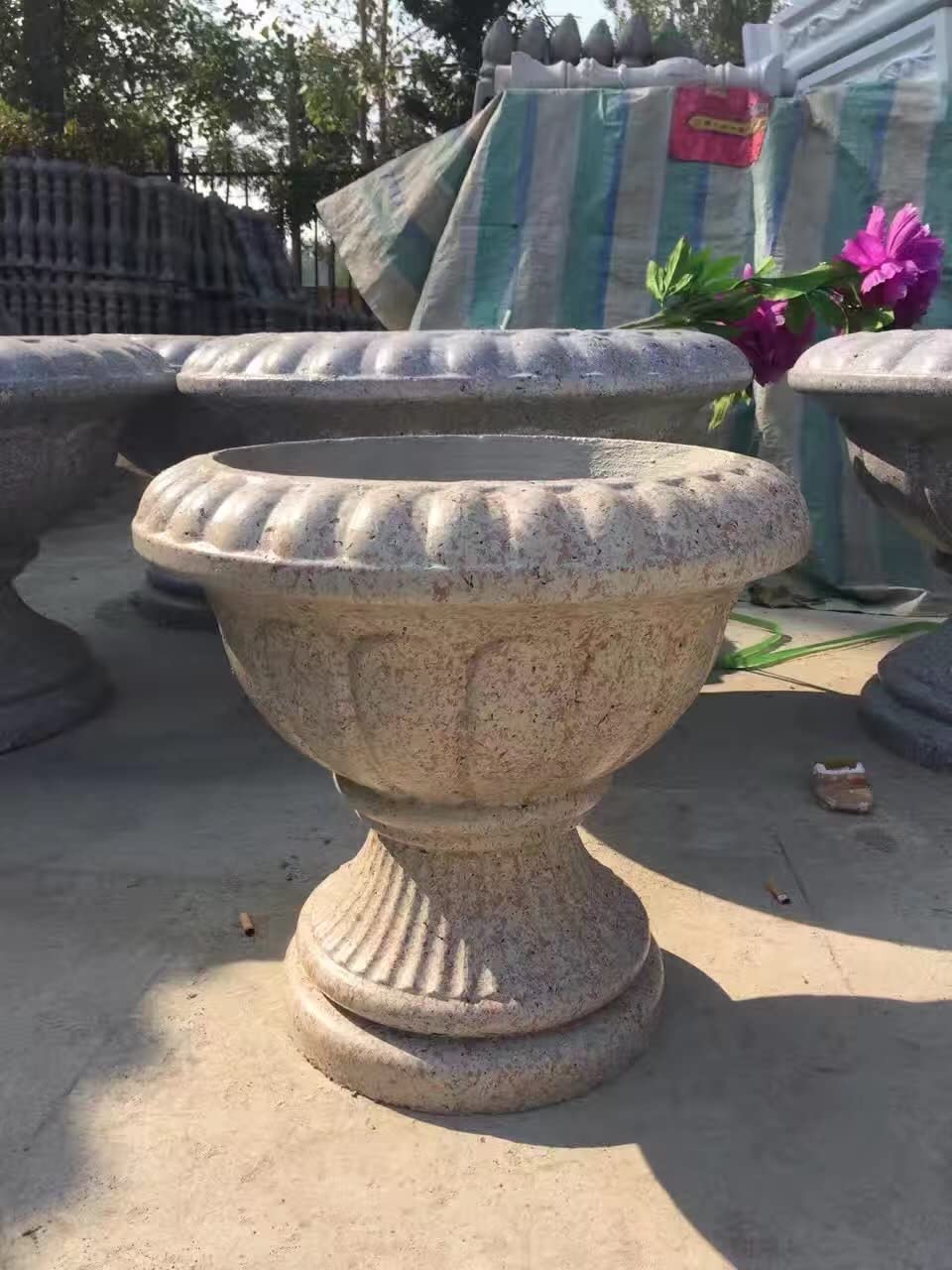 cast in Place Outdoor Garden Cement Plastic Precast Concrete Flower Pot Decorative Planter Molds for Sale White