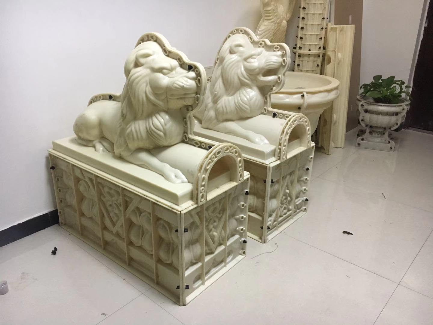 Reazone Molds RZS04 Large Lion Shape Plastic ABS Cement Mould Concrete Mold Farmwork