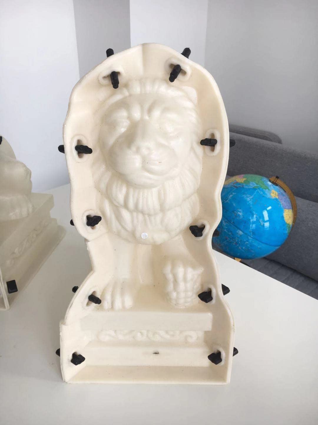RZS03 Little Lion Shape Plastic ABS Cement Mould Concrete Mold Farmwork