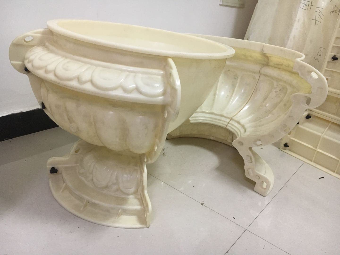 Reazone ABS Diameter 42cm Plastic Precast Concrete Flower Pot Planter Molds for Sale