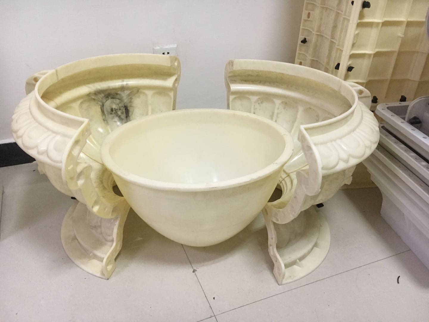 Reazone ABS Diameter 42cm Plastic Precast Concrete Flower Pot Planter Molds for Sale